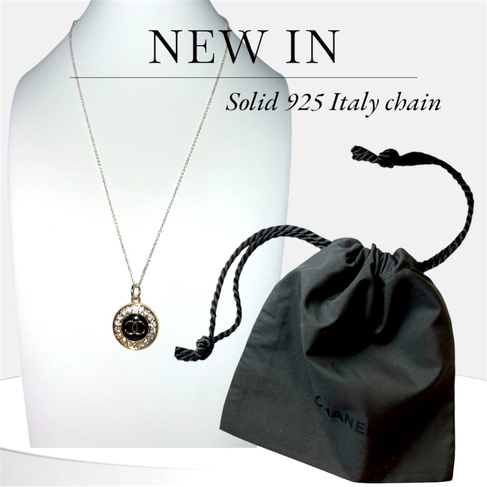 CC logo stamped zipper pull pendant on 925 Italy chain